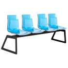 Bank Papatya X-Treme für 4 Sitzplätze ist transparent blau, die Beine sind mattschwarz