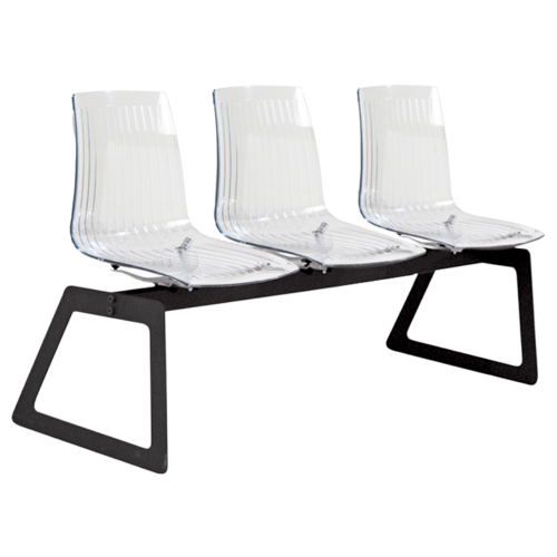 Bank  Papatya X-Treme für 3 Sitze ist klar und clean, die Beine sind mattschwarz